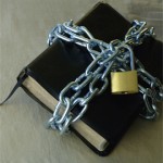 cn-bible-chains-caa